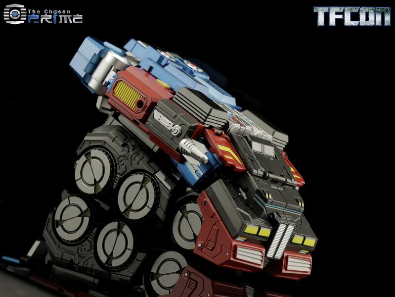 Planet X PX 14B Helios Powered Convoy TFCon Edition  (19 of 24)